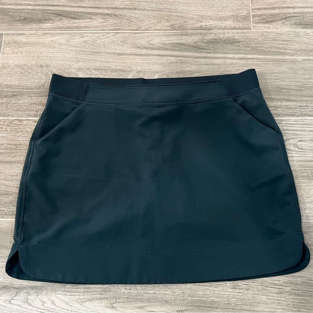 EUC 32 Cool Skort